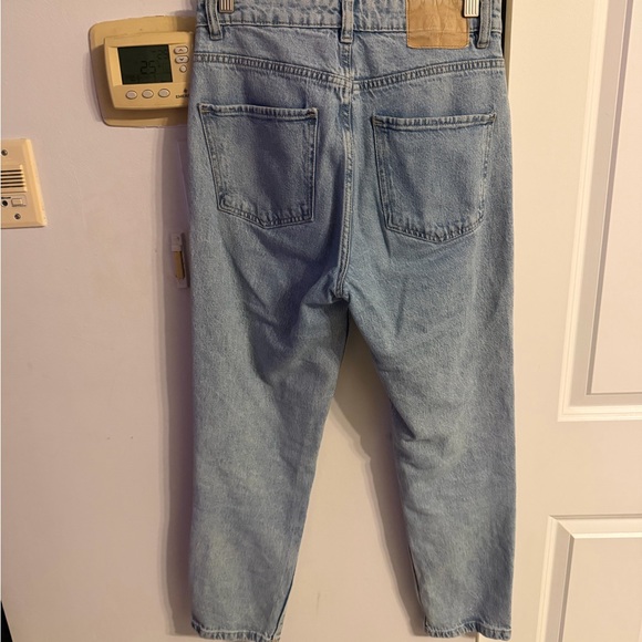 Zara Faded Blue Denim Jeans - Picture 3 of 3